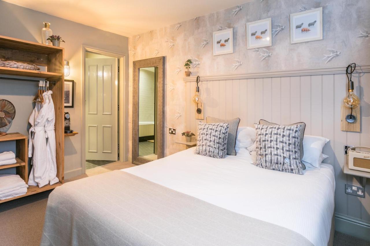 The Angel & Blue Pig Hotel Lymington Luaran gambar